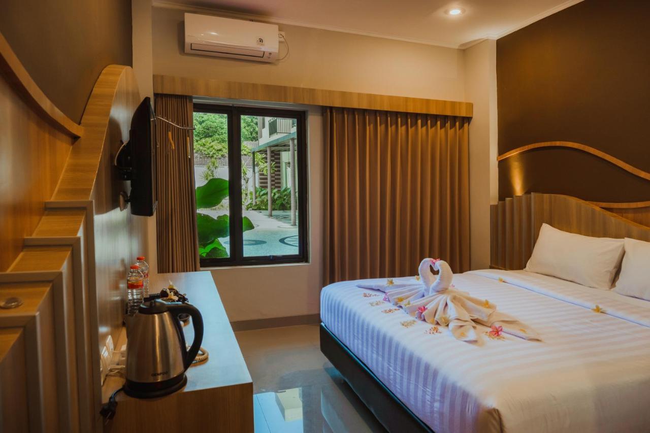 Panfila Hotel Kuta  Exteriör bild