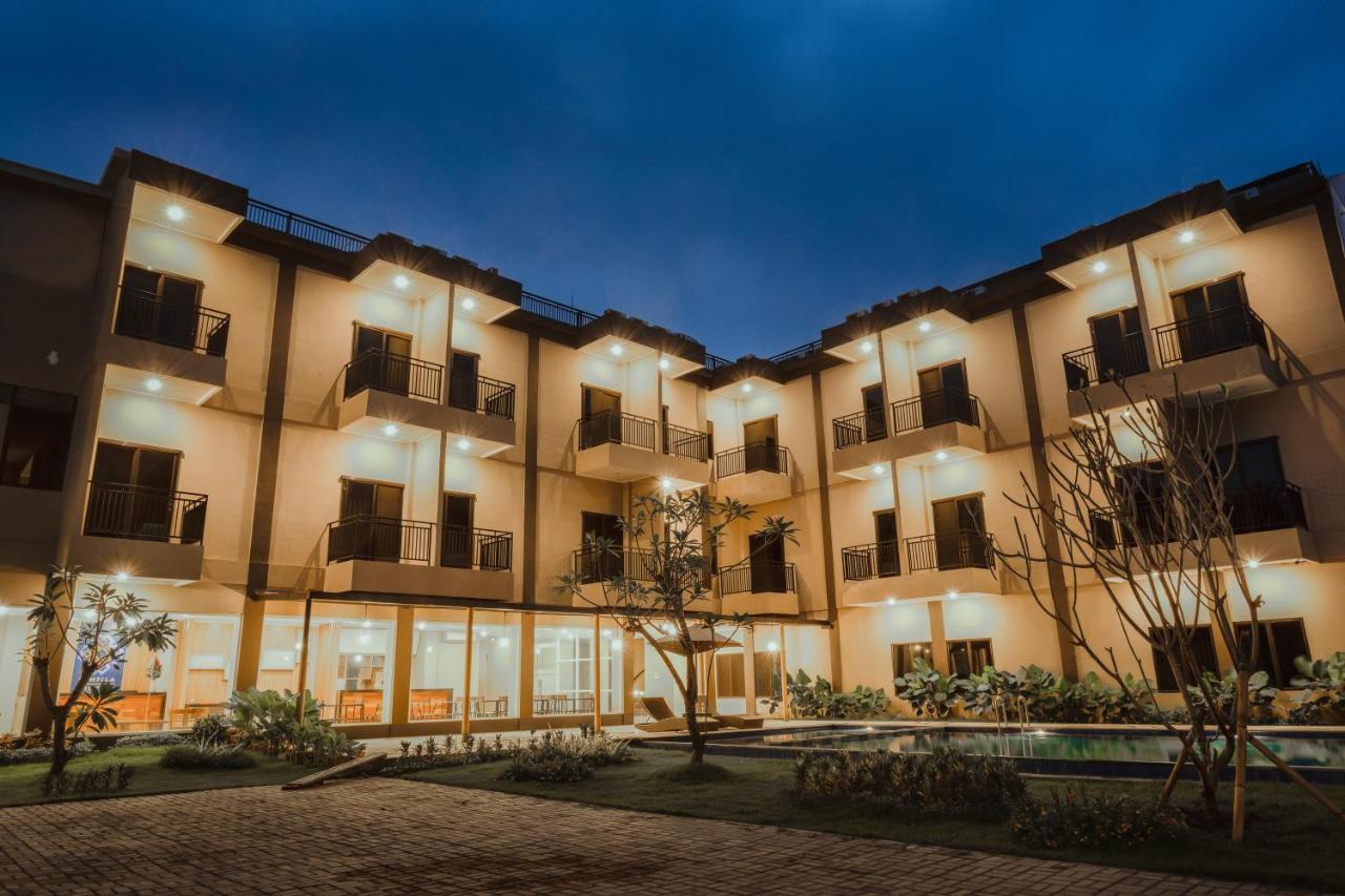 Panfila Hotel Kuta  Exteriör bild