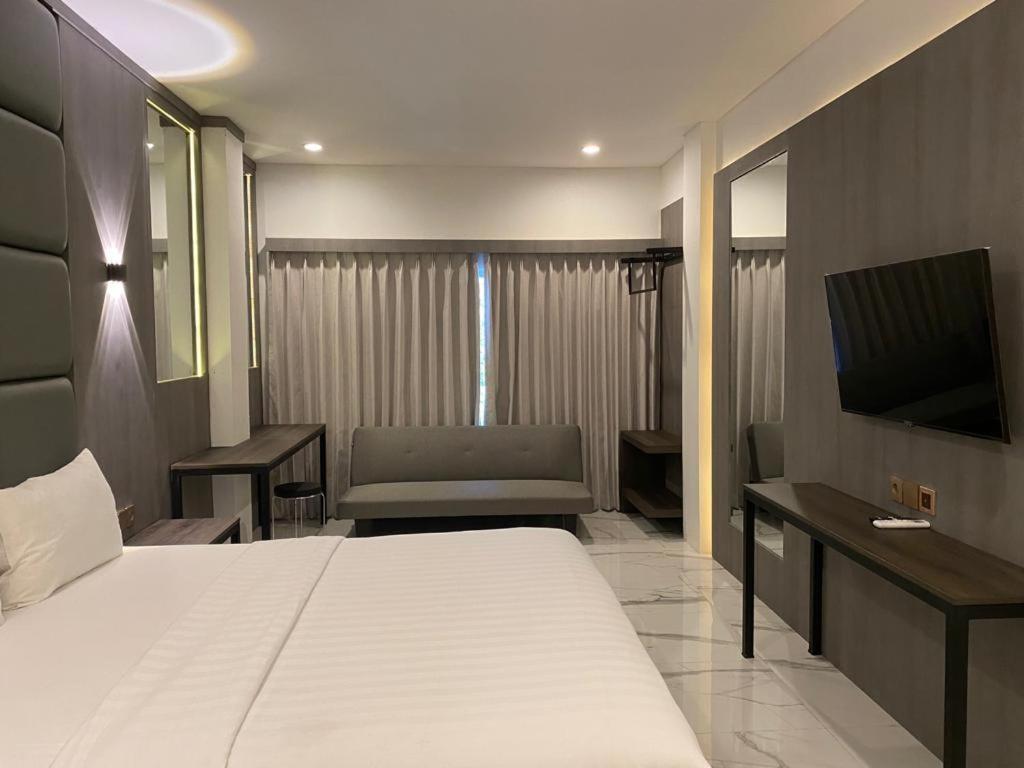 Panfila Hotel Kuta  Exteriör bild
