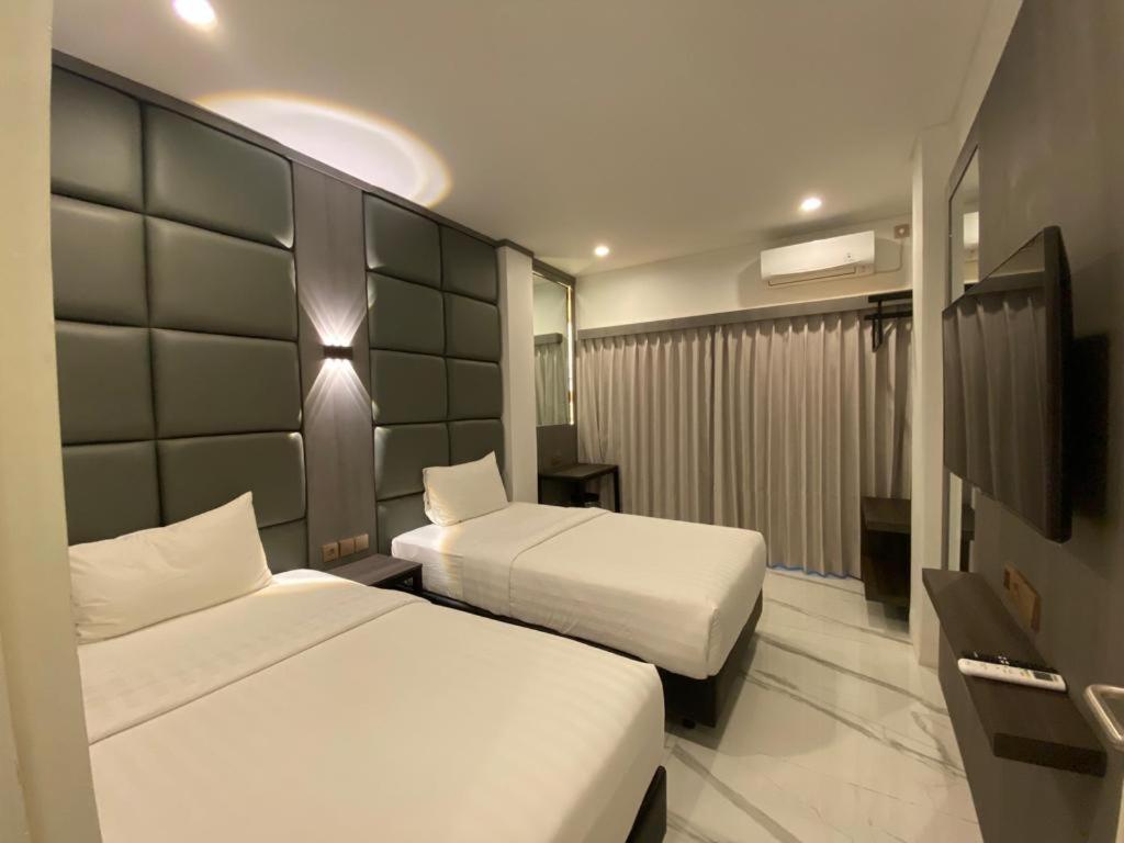 Panfila Hotel Kuta  Exteriör bild