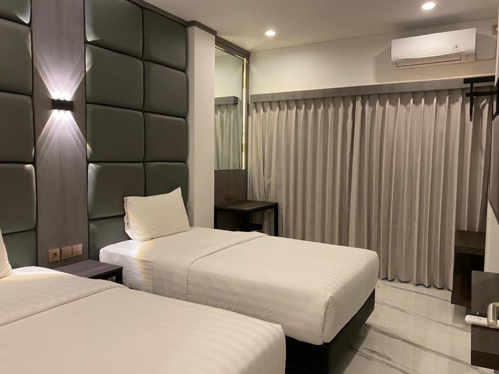 Panfila Hotel Kuta  Exteriör bild